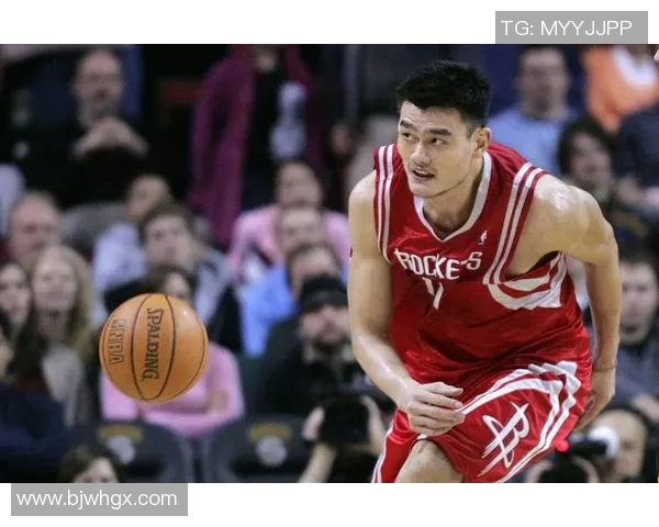 篮球明星的魅力瞬间镂空艺术作品展现运动之美与激情